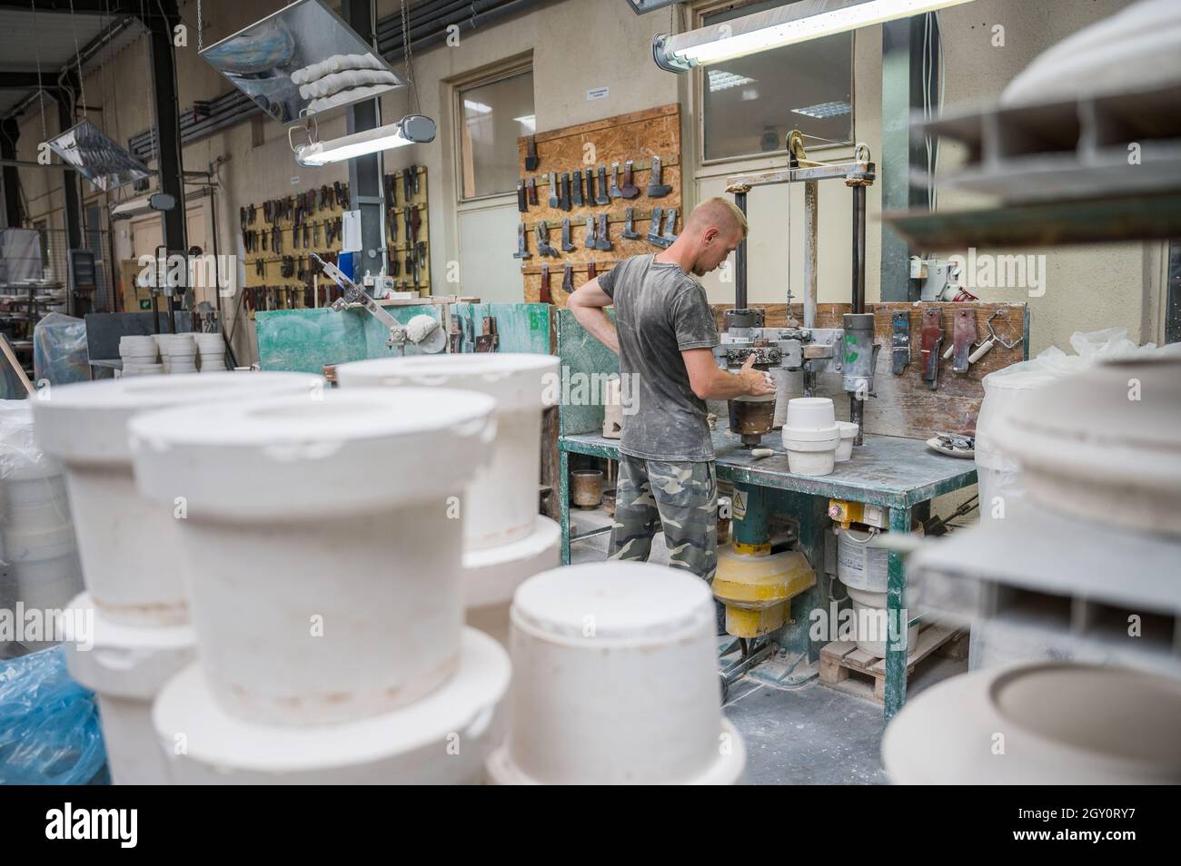 LUBIN, POLAND - SEPTEMBER 22, 2021: A Worker of a ceramics factory  Manufaktura shows his work during the Pottery Festival in Bolesławiec Stock  Photo - Alamy