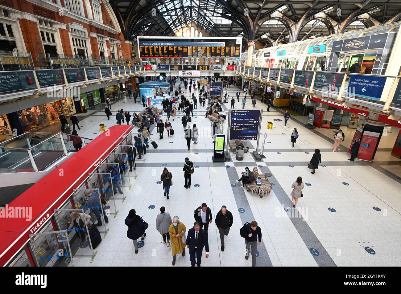 London Liverpool Street Station Lockers – VFROV