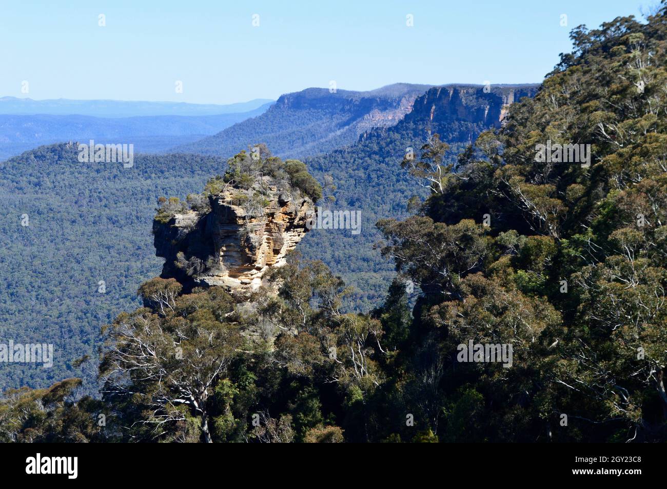 Orphan Rocker View of Orphan Rock at Katoomba in the Blue Mountains of Australia ...