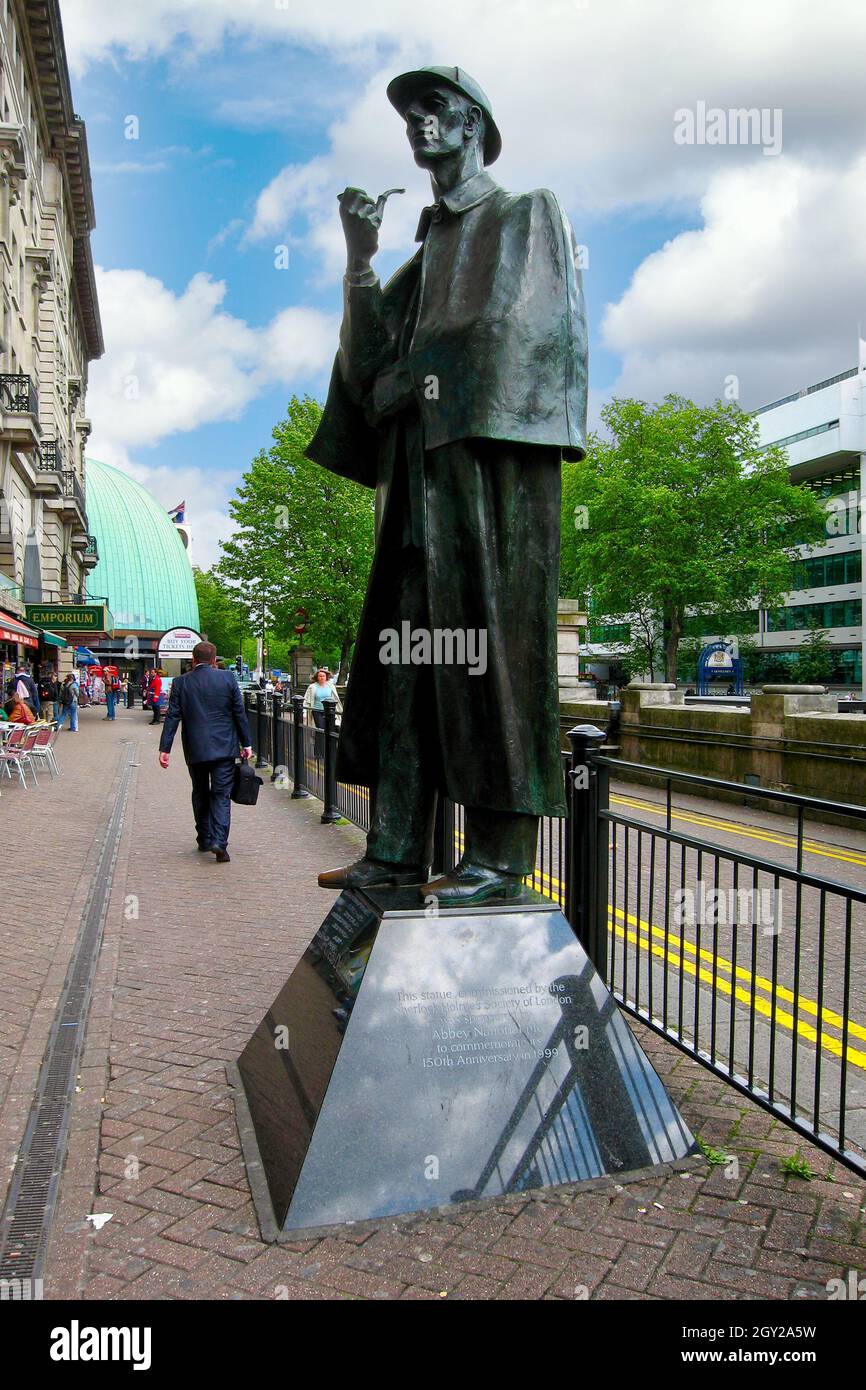 London, England - May 23 2006: The public statue of fictional detective Sherlock Holmes that stands outside Baker Street Station in London. Stock Photo