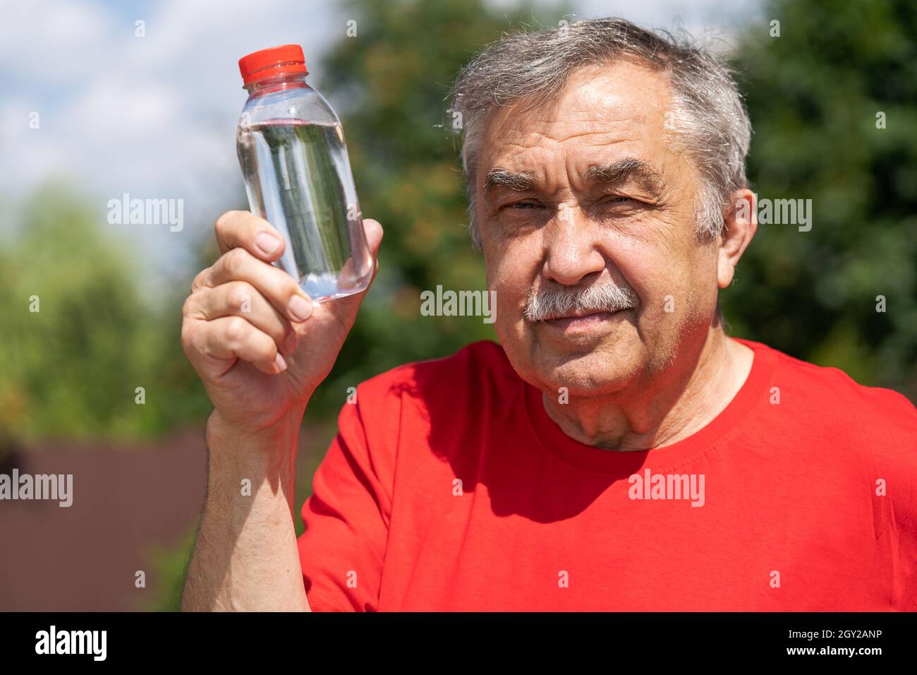 70 year old caucasian man hi-res stock photography and images - Alamy