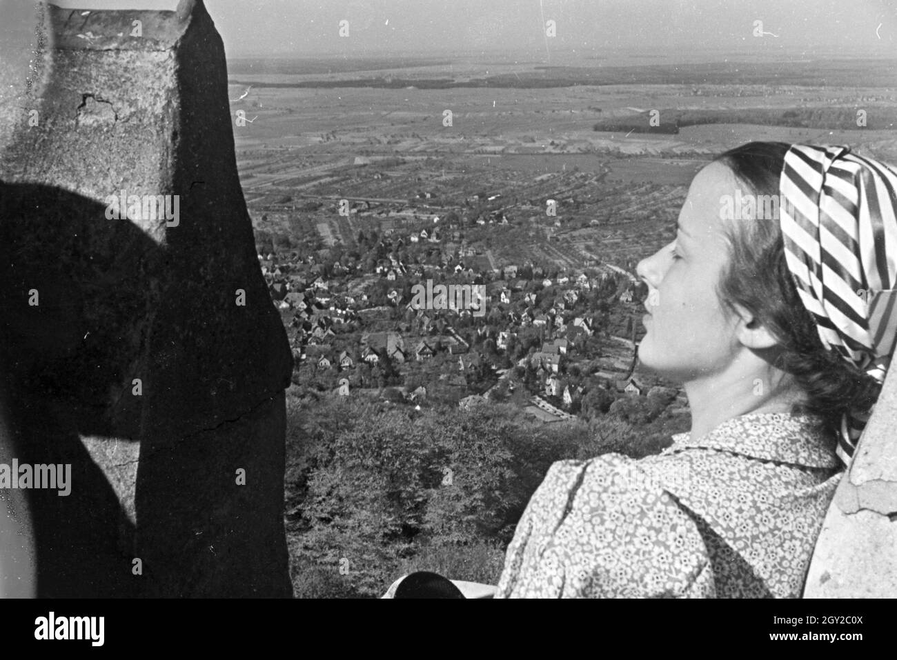 Ein Ausflug zum Auerbacher Schloss, Deutsches Reich 1930er Jahre. An excursion to the Auerbach castle, Germany 1930s. Stock Photo