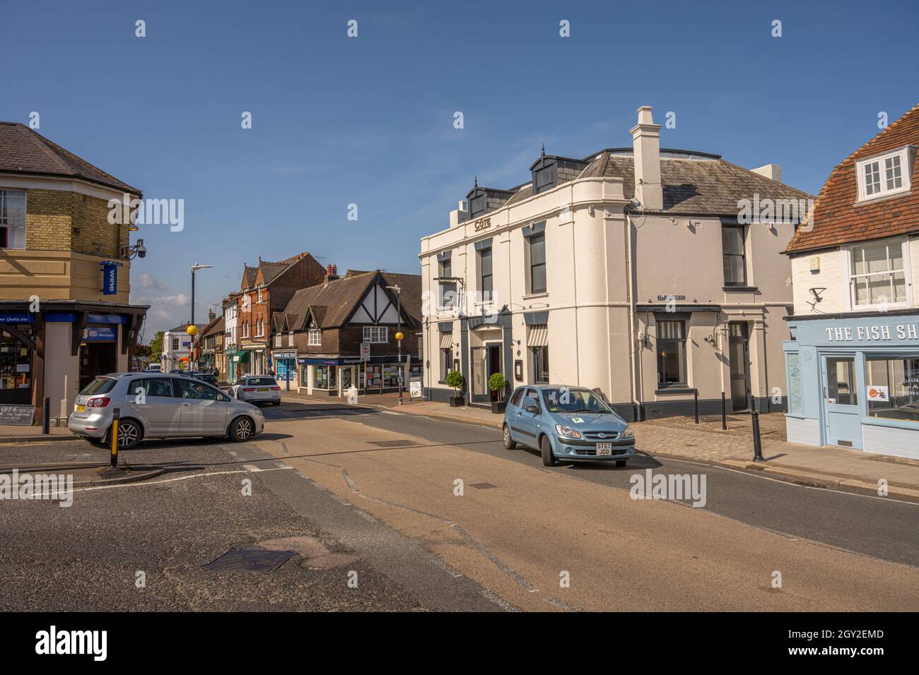 Shops and restaurants on London Road, Sevenoakes, Kent Stock Photo
