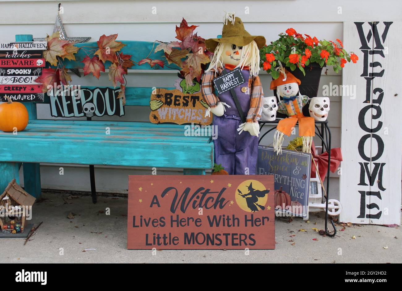 Country living Halloween front porch Stock Photo - Alamy