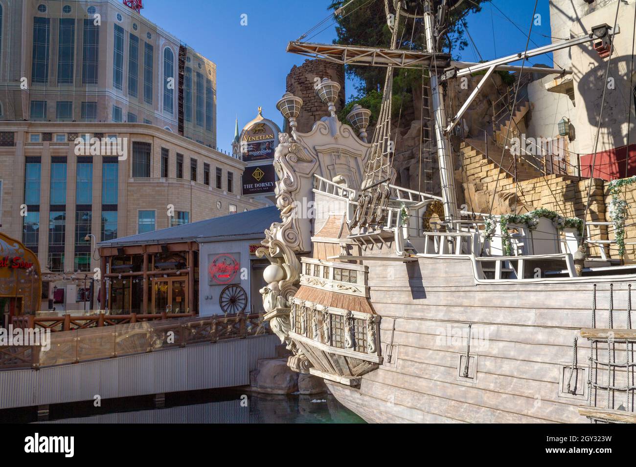 Las Vegas, NV, USA – June 8, 2021: Pirate ship in Buccaneer Bay at Treasure Island Hotel and Casino located in Las Vegas, Nevada. Stock Photo