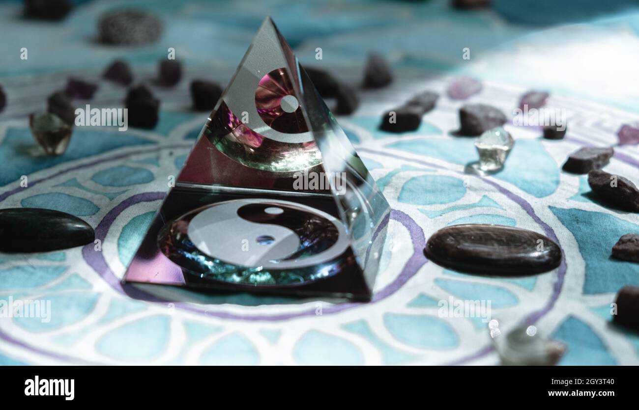 Tazza In Ceramica Pyramid International - Metallica Yin Yang, Ufficiale, Regalo Musica Rock