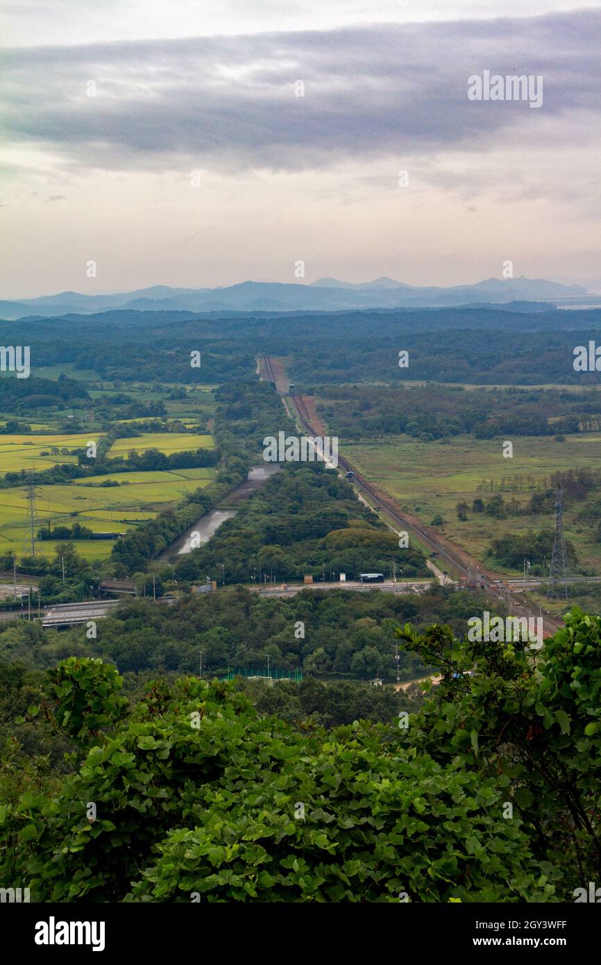 Demilitarized zone between north and south Korea Stock Photo Alamy