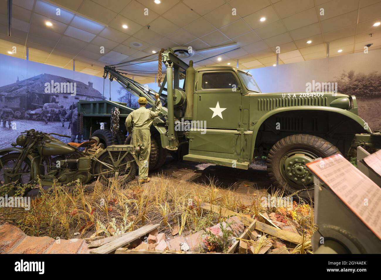 A diorama of a large tow truck used during WWII. At the US Army Transportation Museum at Fort Eustis, Virginia. Stock Photo