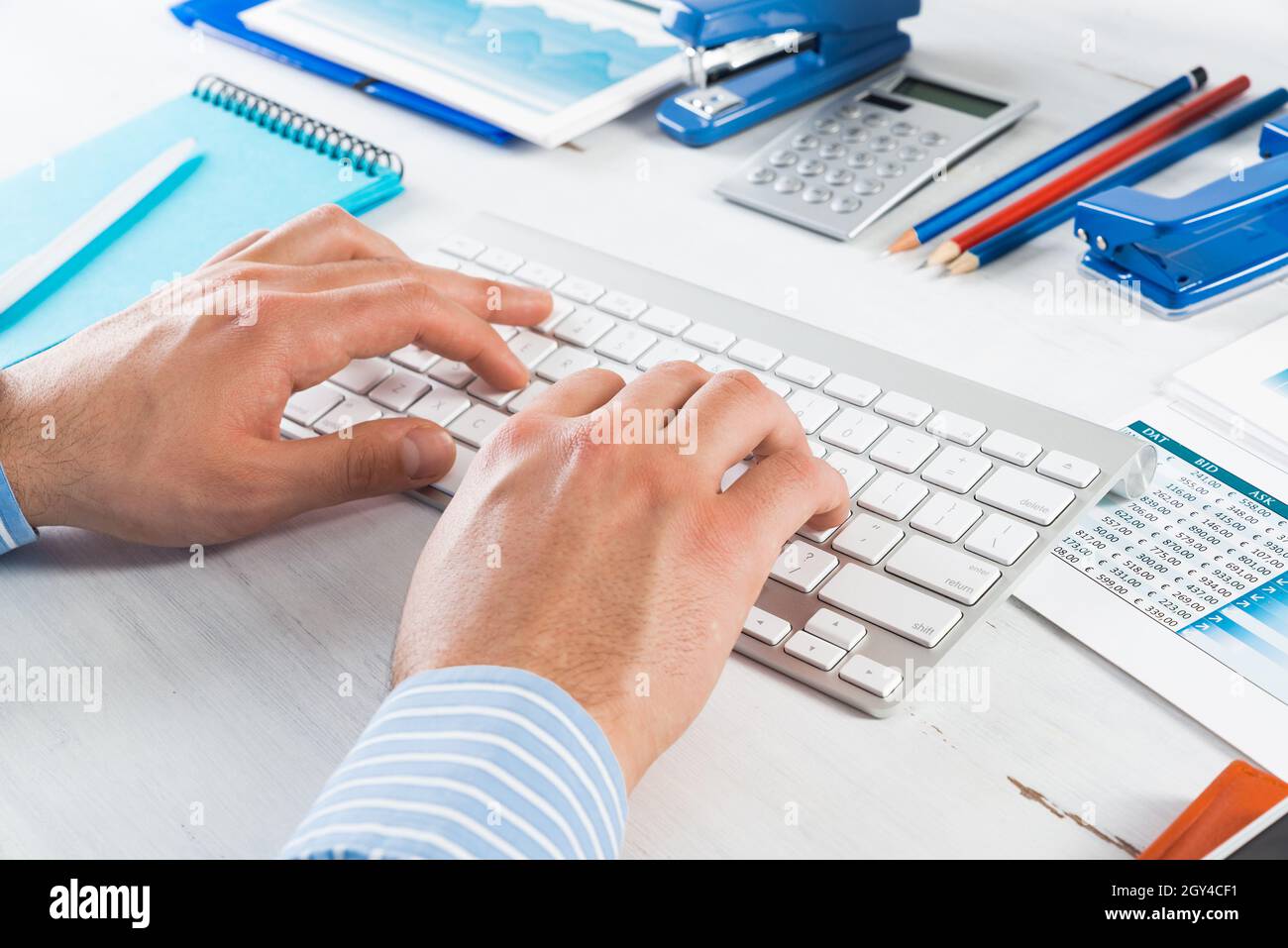 Fast Office Computer Work office work at the computer Stock Photo - Alamy