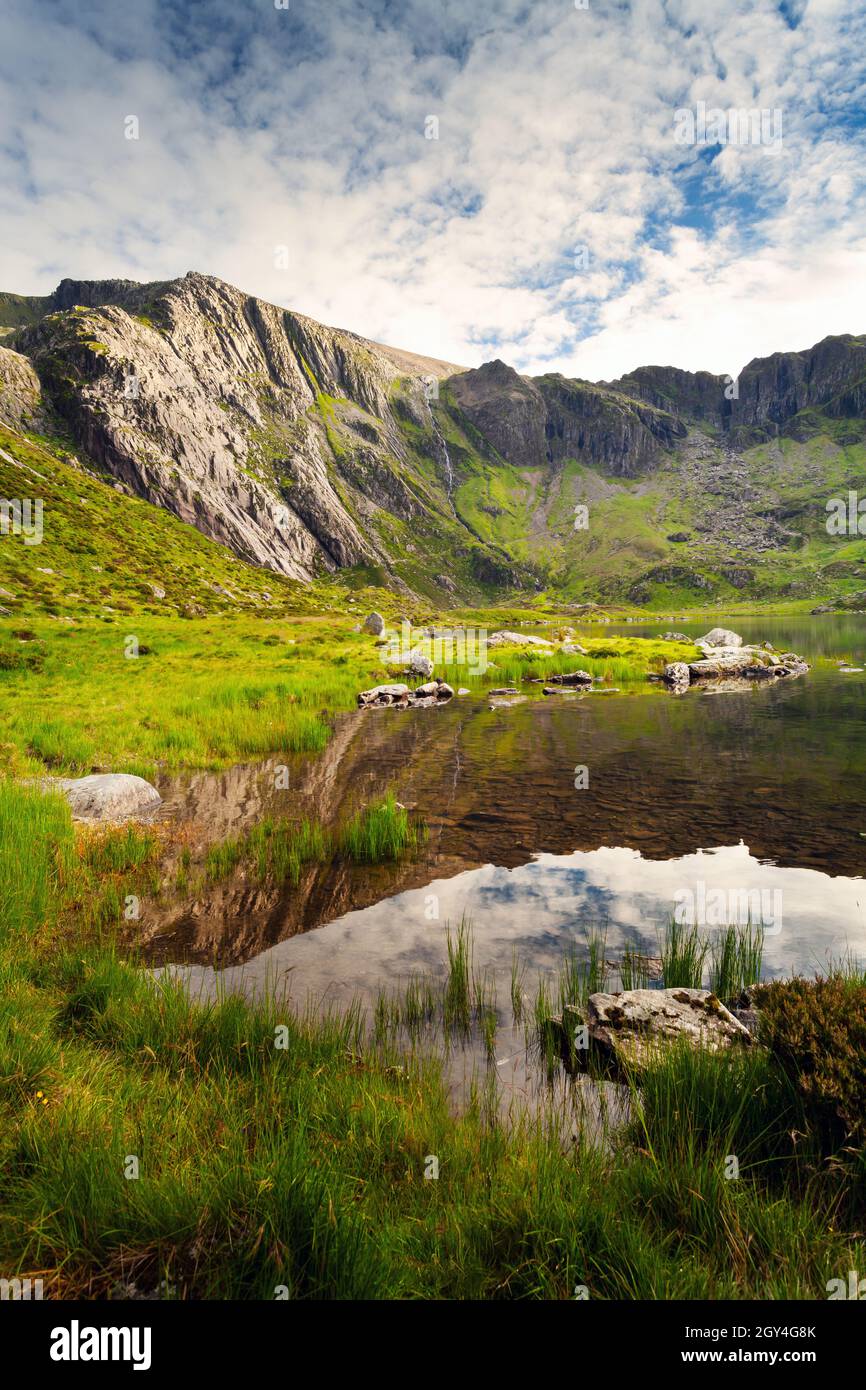 Llyn Idwal and Devil's Kitchen, on a sunny summer's evening Stock Photo