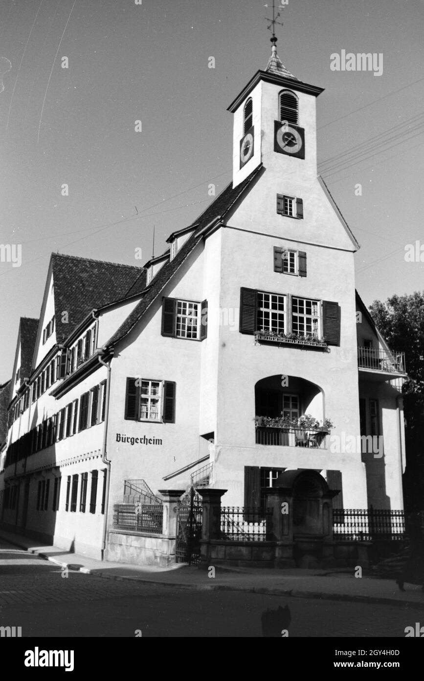 Das Bürgerheim von Tübingen, eine der ältesten sozialen Einrichtungen der Stadt, Deutschland 1930er Jahre. The Bürgerheim / civic home in Tübingen, one of the oldest sozial institutions of the city, Germany 1930s. Stock Photo