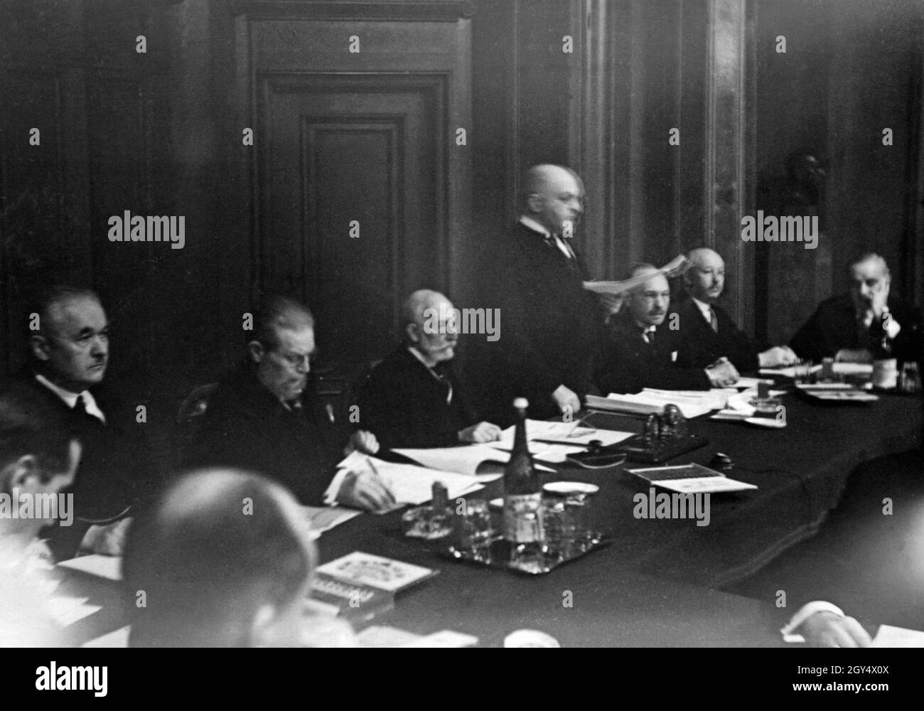 At its general meeting on 29 October 1929, Diskonto-Gesellschaft, one of  the largest German banking
