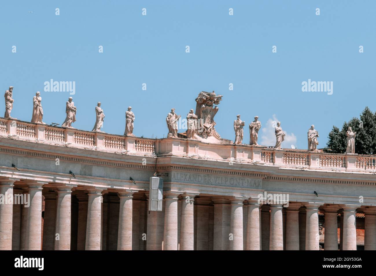 Rome italy colonnade architecture hi-res stock photography and images ...
