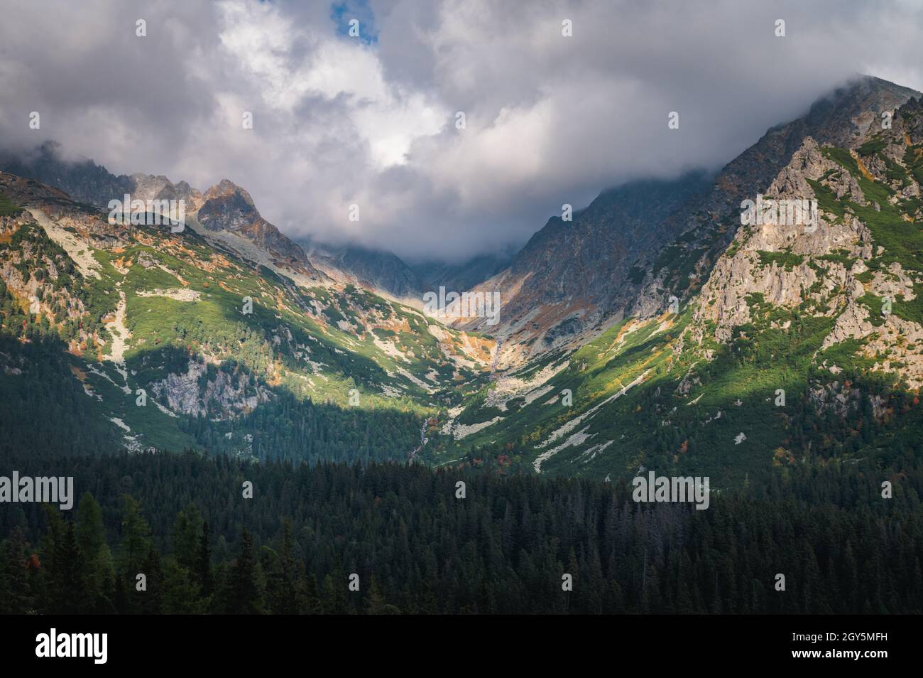 Tatra mountains, hiking photo. Clouds and edit space Stock Photo - Alamy