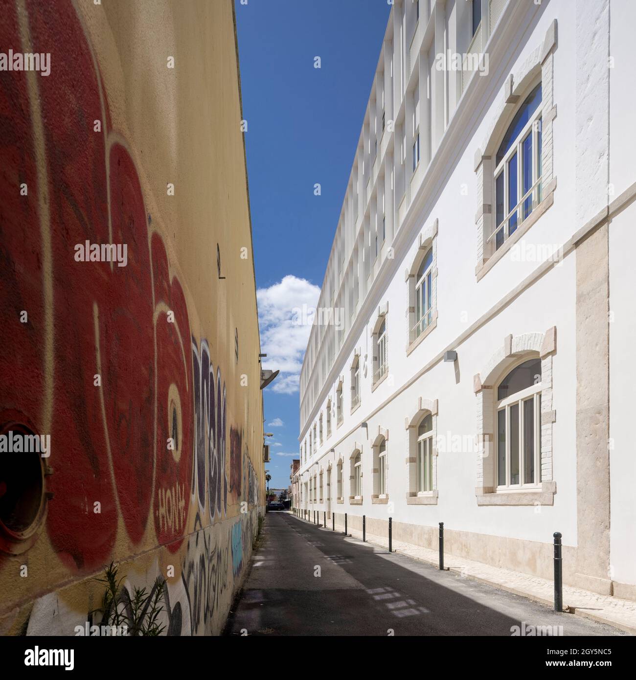 Exterior facade. Ribeira 11, Lisbon, Portugal. Architect: Ricardo Carvalho Arquitectos & Associados, 2021. Stock Photo
