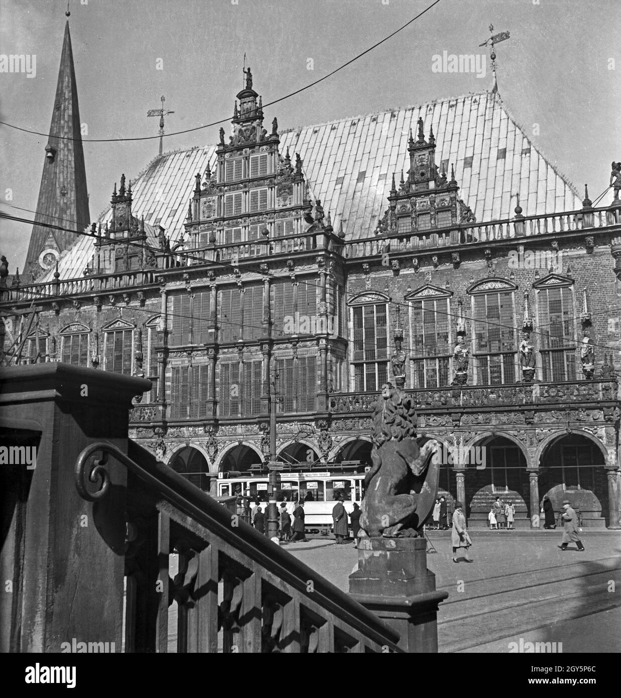 Das Alte Rathaus von Bremen, Deutschland 1930er Jahre. Old city hall at Bremen, Germany 1930s. Stock Photo