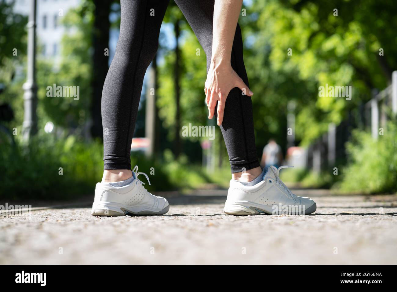Calf muscle stretch hires stock photography and images Alamy