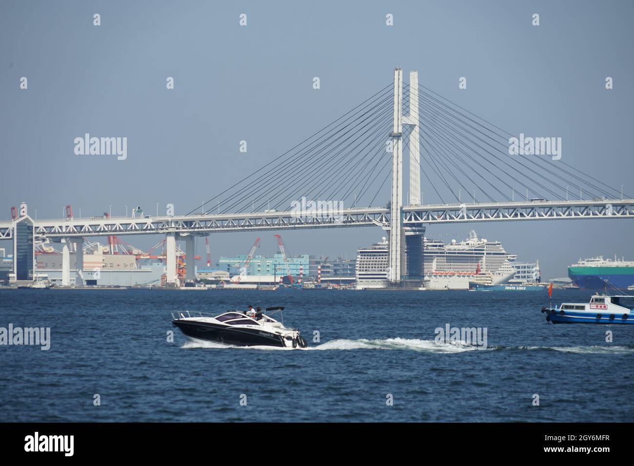 Yokohama Bay Bridge And The Luxury Liner Shooting Location Yokohama City Kanagawa Prefecture Stock Photo Alamy