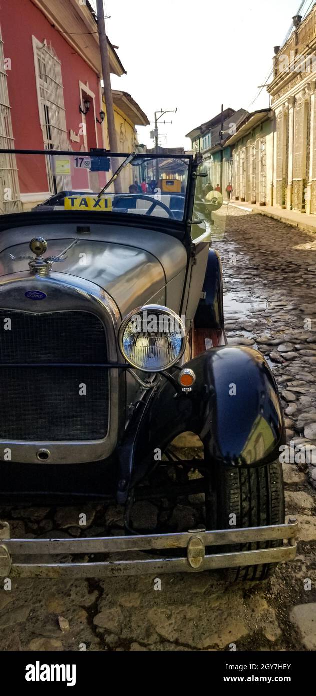 auto clasico usado en la ciudad de trinidad Cuba Stock Photo