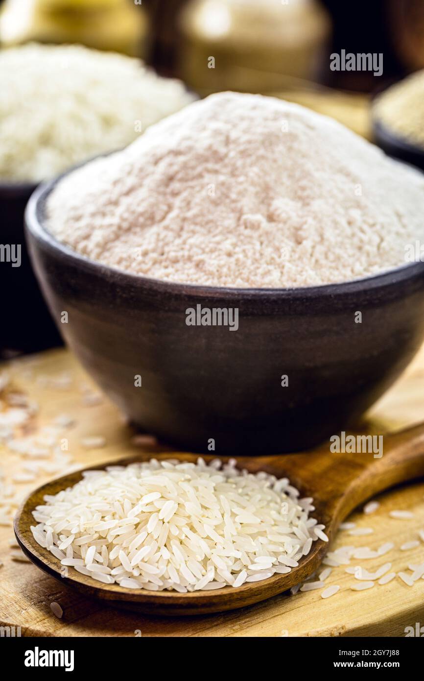 rice flour, alternative flour rich in vitamins used in vegan foods, gluten free and healthier