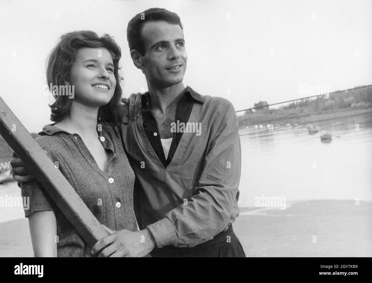 Le italiane e l'amore (segment - La prova d'amore) Latin Lovers Year : 1961 Italy / France Director : Gian Vittorio Baldi  Michele Francis, Mariella Zanetti Stock Photo