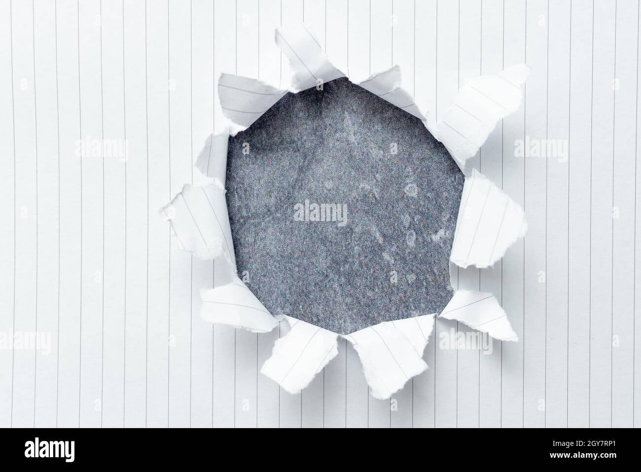 Replacing Old Wallpaper Design, Creating New Wall Pattern And Layout