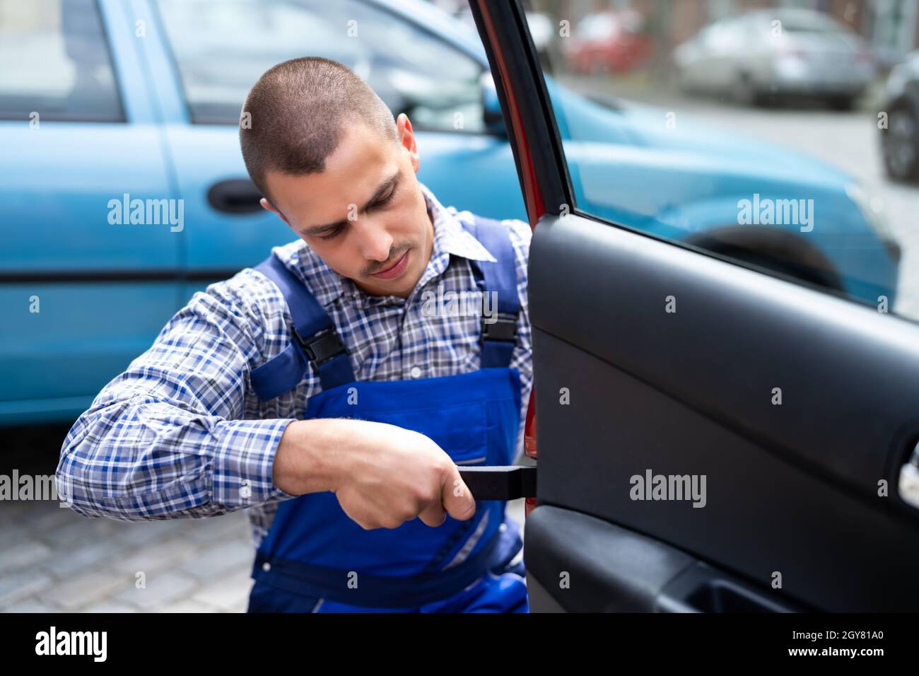 Car door panel damage hires stock photography and images Alamy