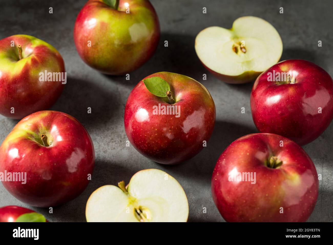 Healthy Organic Mcintosh Apples Ready to Eat Stock Photo Alamy