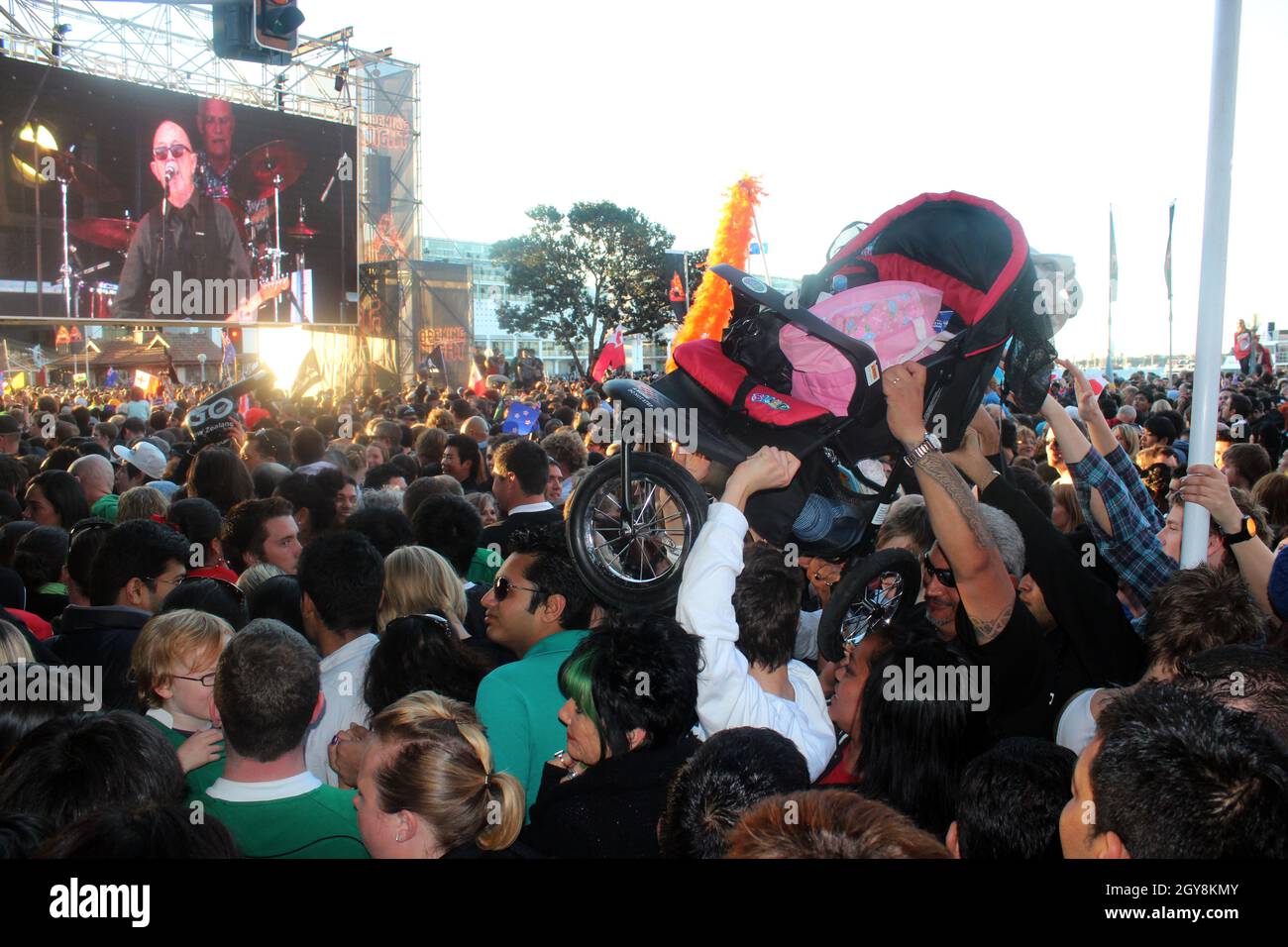 Nz rugby flag hi-res stock photography and images - Alamy