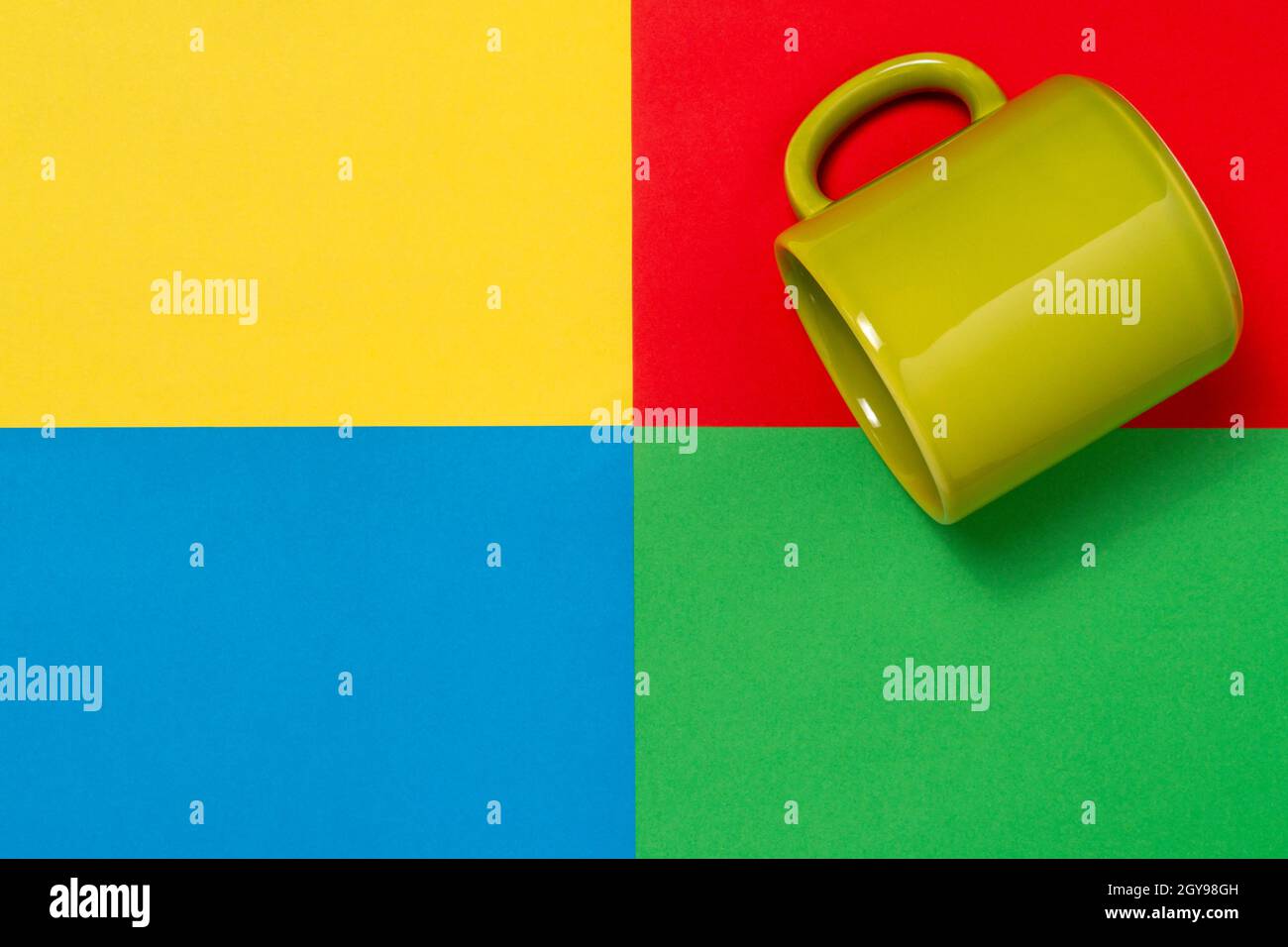 Empty tea cup hi-res stock photography and images - Alamy