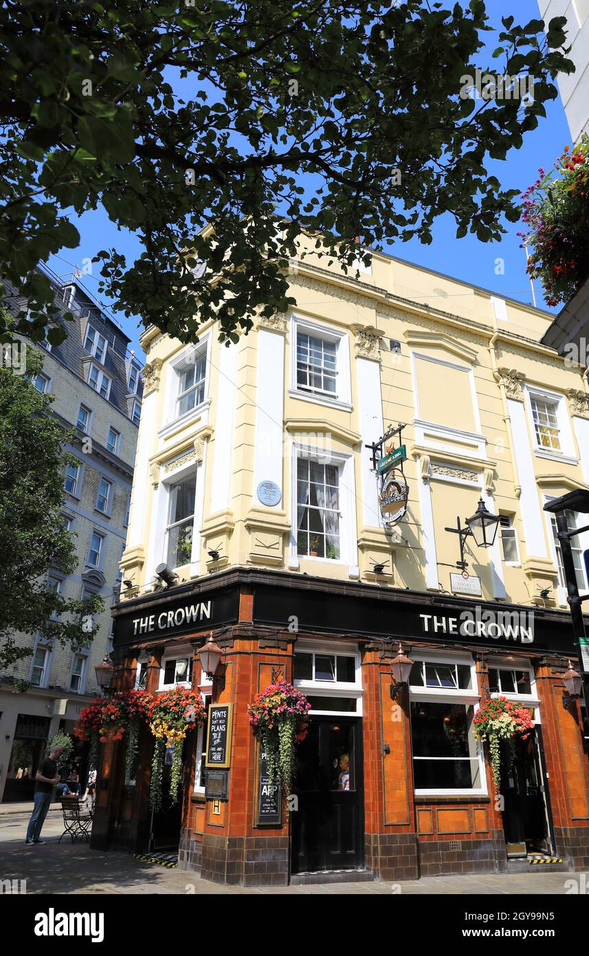 The heritage pub The Crown, on Short's Gardens, in the historical Seven