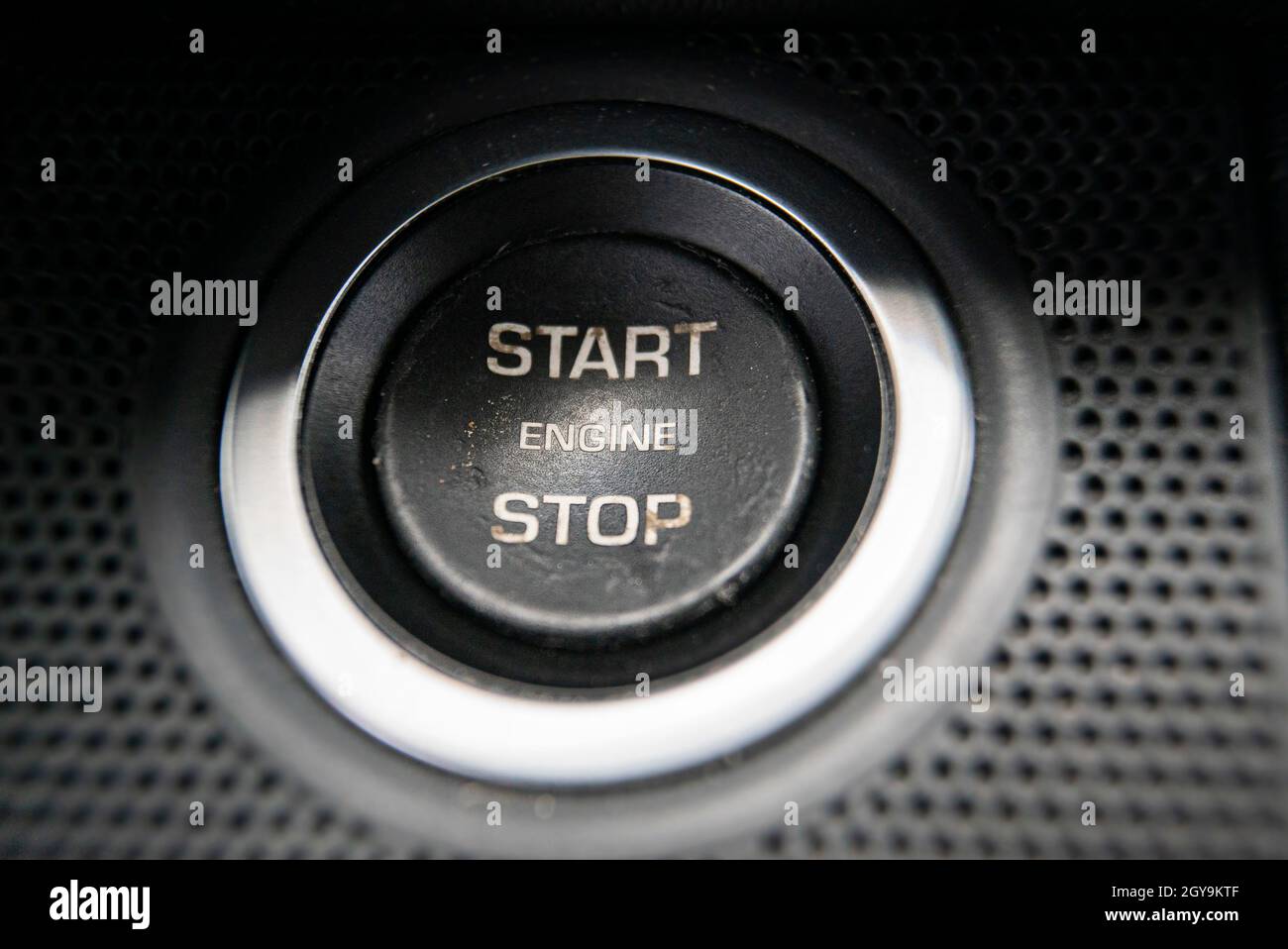 Engine start icon internet button hi-res stock photography and images -  Alamy