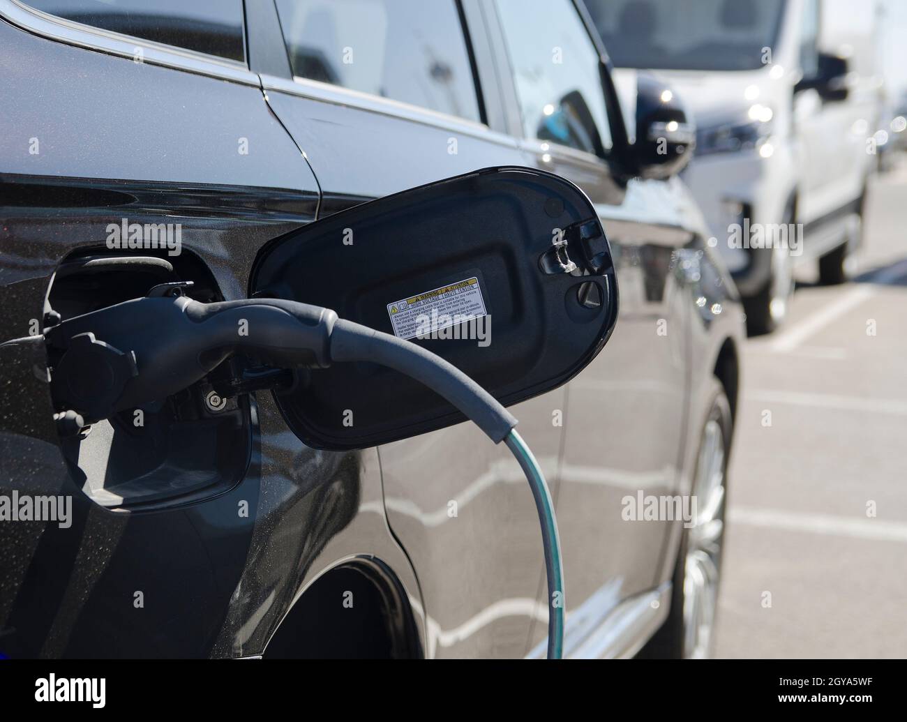 Hybrid gasoline electric vehicle hi-res stock photography and images ...