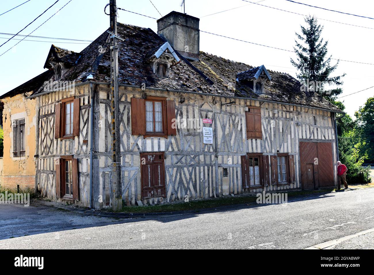 Lesmont in the Aube department in north-central France. 16th century property Stock Photo