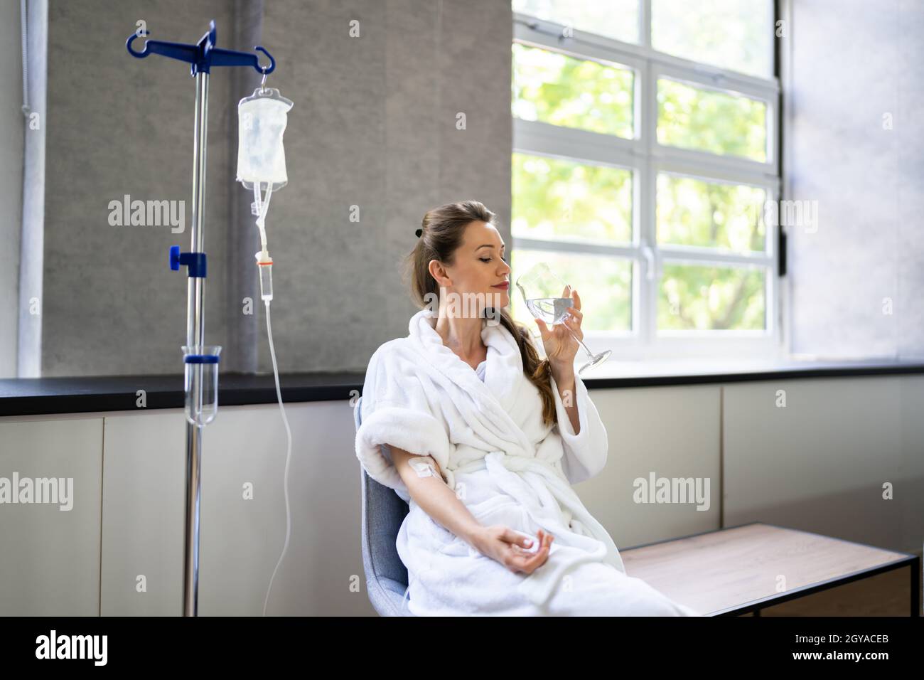 Vitamin Therapy Iv Drip Infusion In Women Blood Stock Photo Alamy