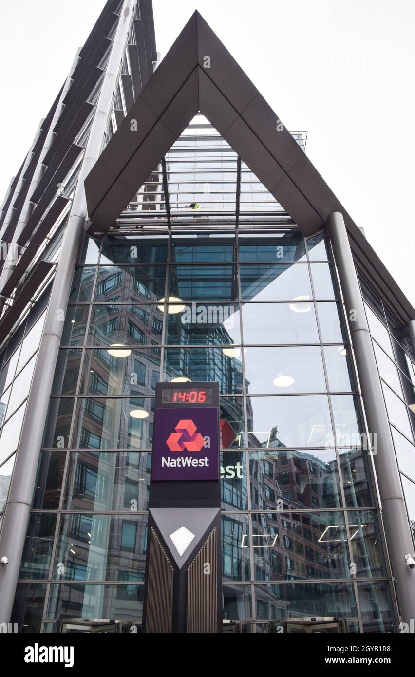General View Of NatWest Building In Bishopsgate City Of London The general-view-of-natwest-building-in-bishopsgate-city-of-london-the