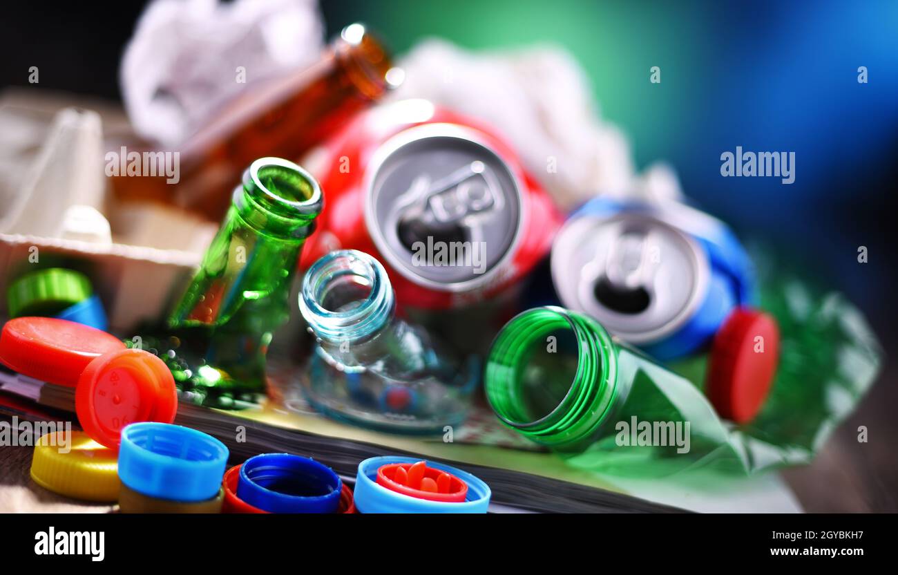 Recyclable garbage consisting of glass, plastic, metal and paper Stock Photo - Alamy