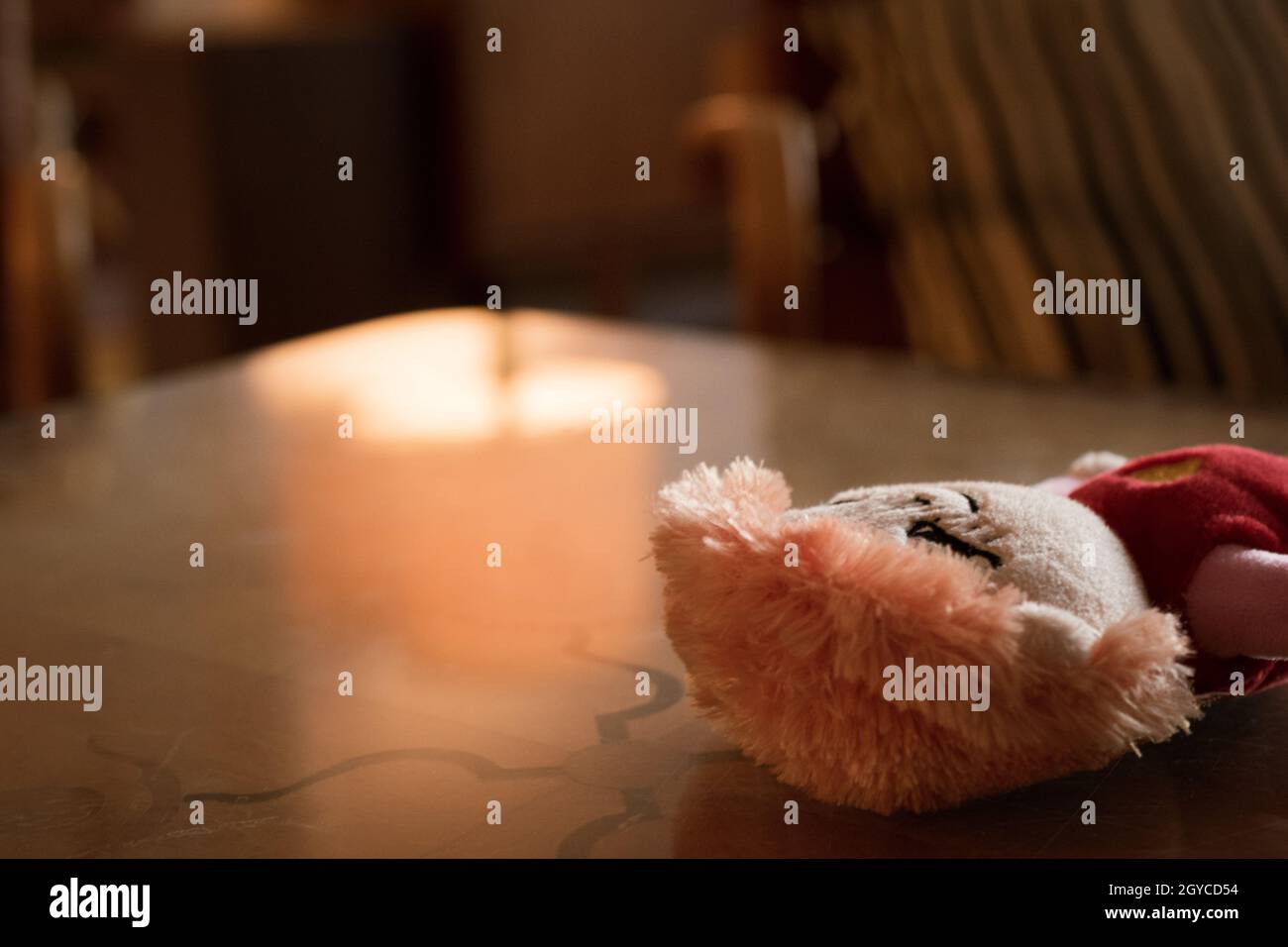 Softly lit room hi-res stock photography and images - Alamy