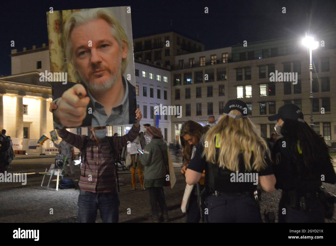 'Free Julian Assange - No U.S. Extradition' rally at Pariser Platz square in front of The Brandenburg Gate and U.S. Embassy in Berlin, Germany - October 7, 2021. Stock Photo