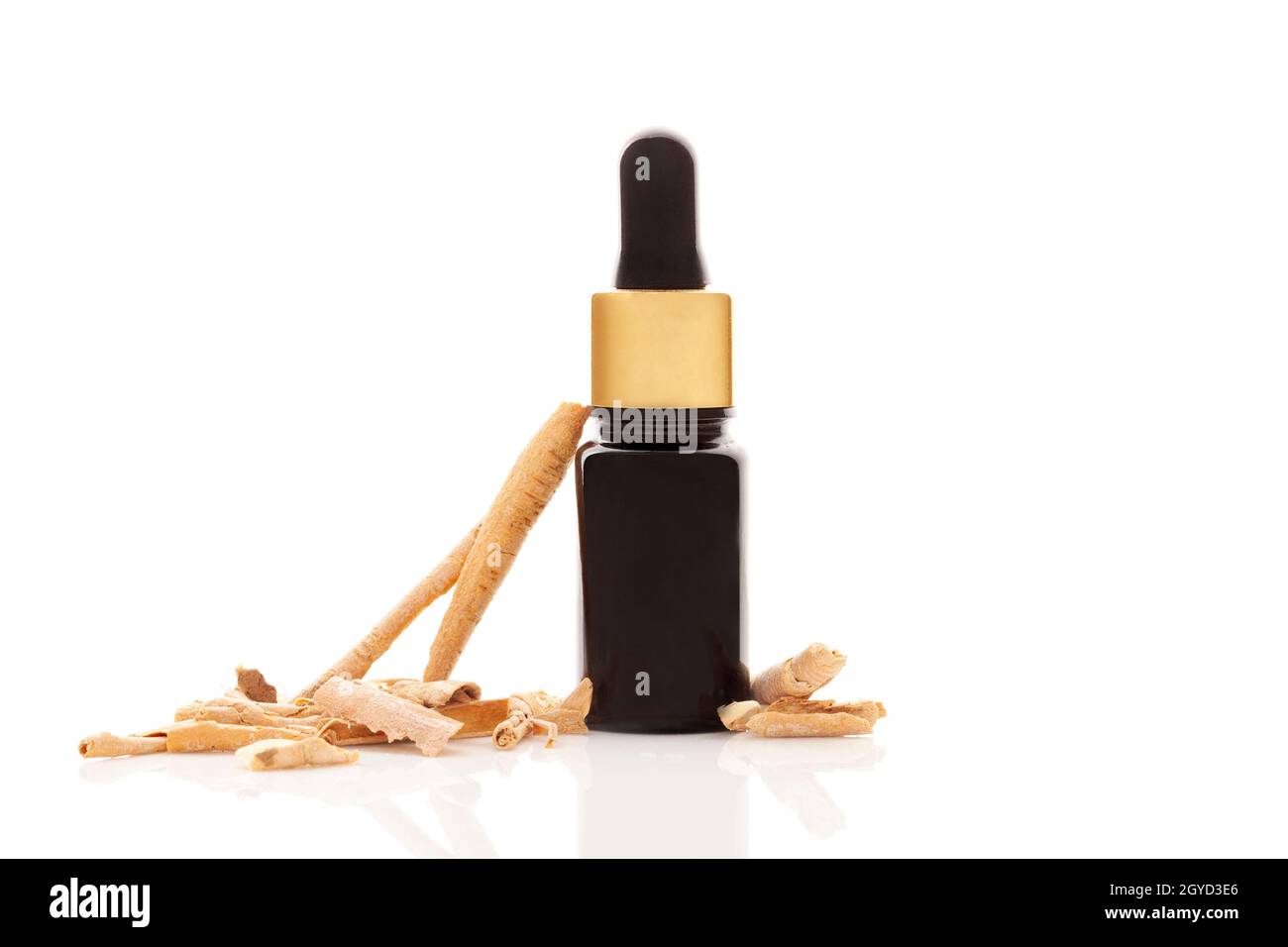 Sananga eye drops. Root bark and bottle with pipette. Stock Photo