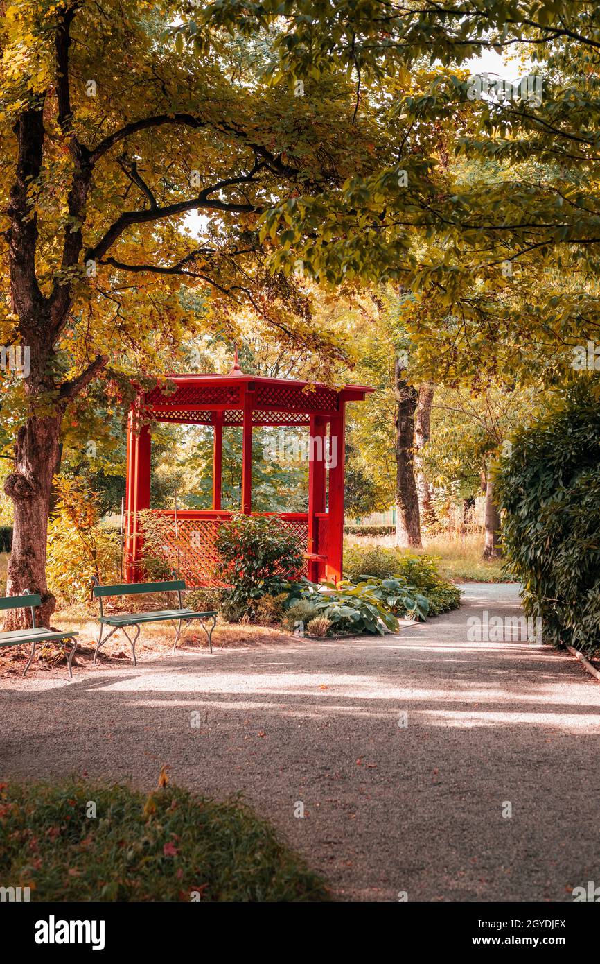 Gazebo in the autumn park. Beautiful nature Stock Photo - Alamy
