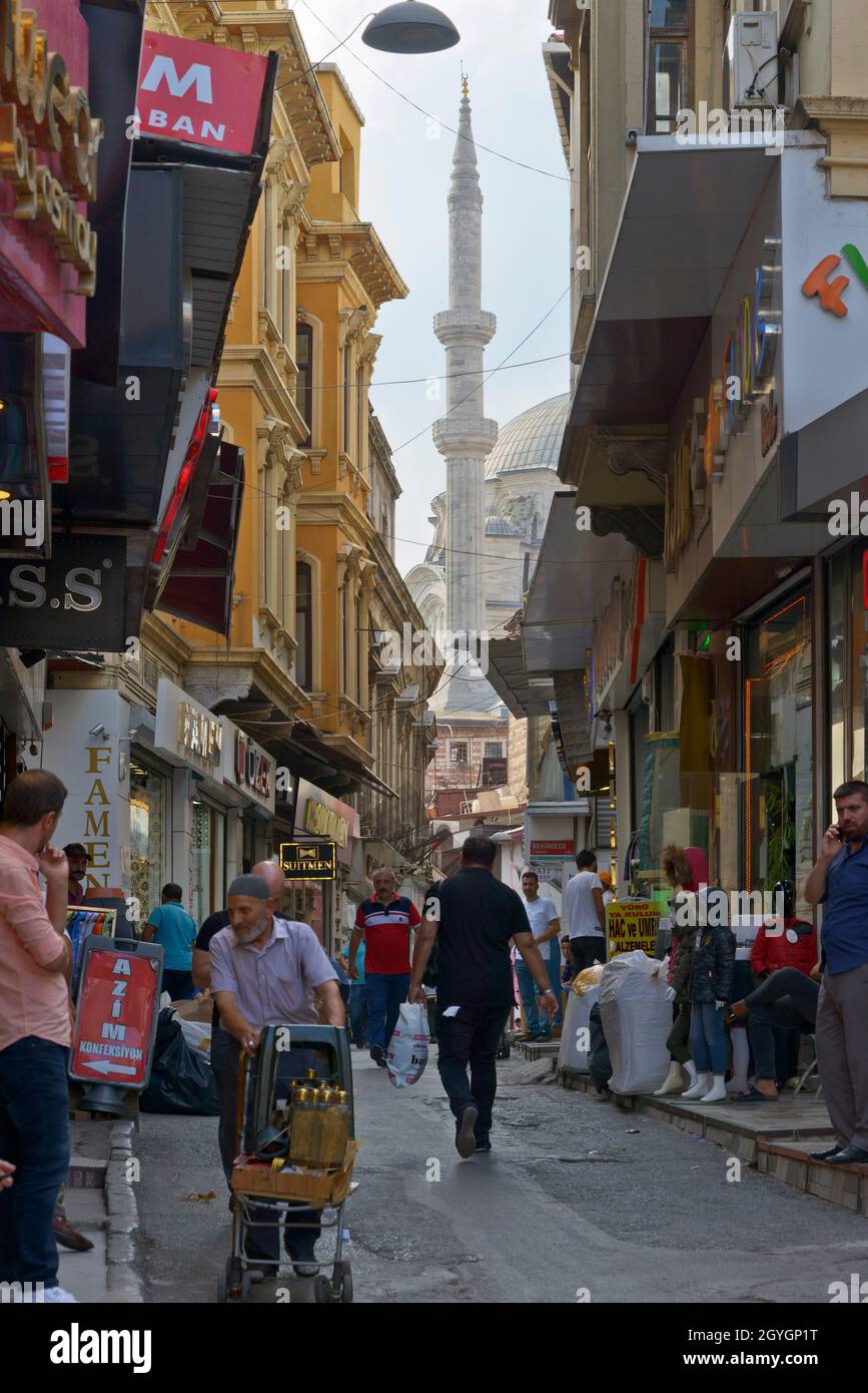 TURKEY, ISTANBUL, EMINONÜ DISTRICT, COMMERCIAL STREET OF EMINONÜ DISTRICT  Stock Photo - Alamy