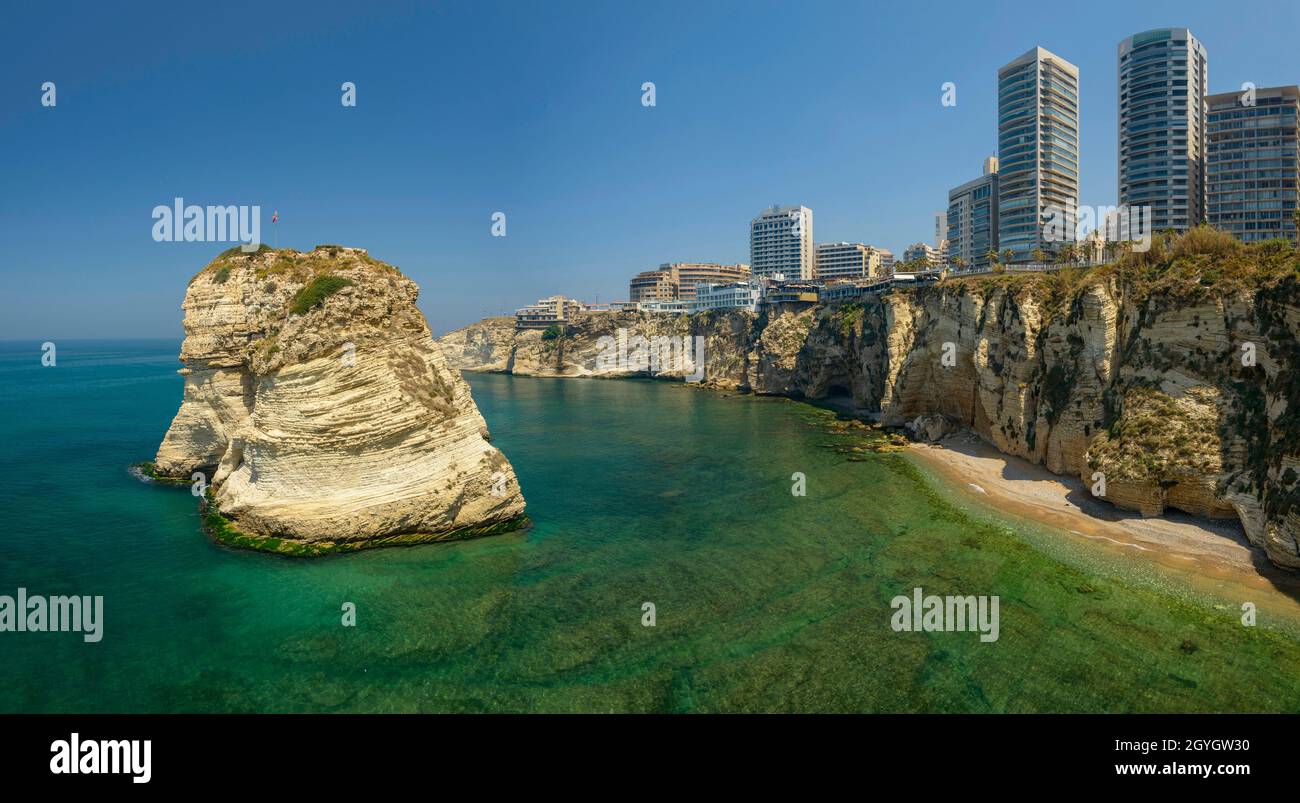 LEBANON, BEIRUT, RAS BEIRUT, GROTTE AUX PIGEONS, PIGEON ROCK (RAOUCHE) Stock Photo