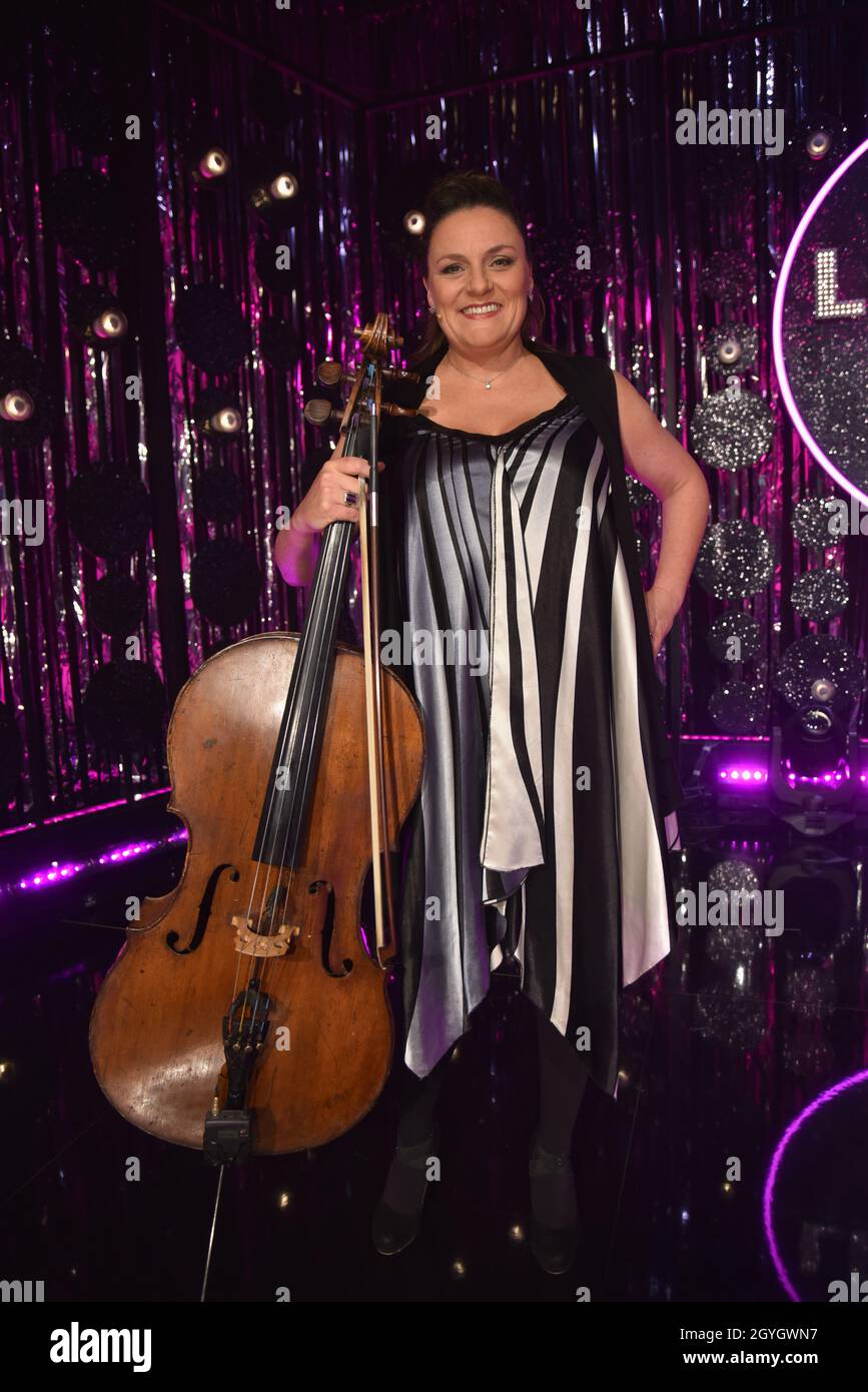 cologne-germany-06th-oct-2021-cabaret-artist-and-musician-rebecca