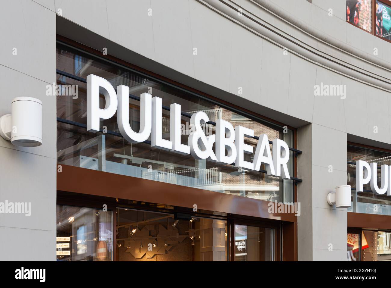 VALENCIA, SPAIN - OCTOBER 07, 2021: Pull and Bear is a Spanish clothing and  accessories retailer. It is part of Inditex group Stock Photo - Alamy