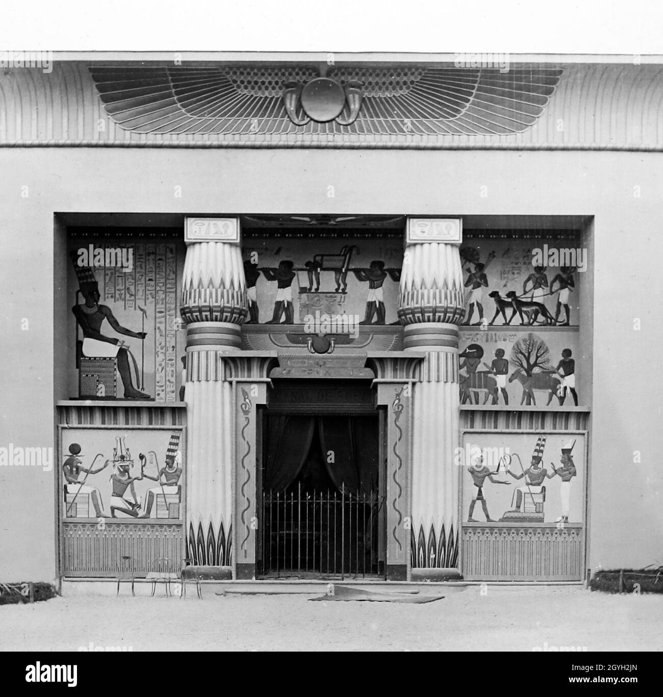 Egypt pavilion Black and White Stock Photos & Images Alamy
