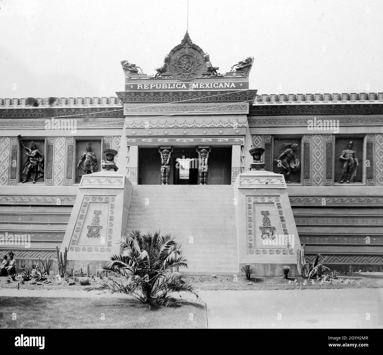 Mexican Pavilion, Exposition Universelle, Paris, 1889 Stock Photo Alamy