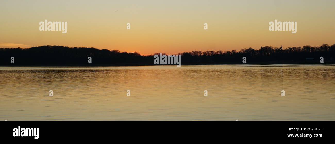 Gorgeous lake view hi-res stock photography and images - Alamy