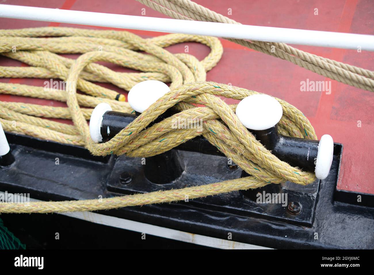 Secured Lone Rope Sailor secured line on hi-res stock photography and images - Alamy