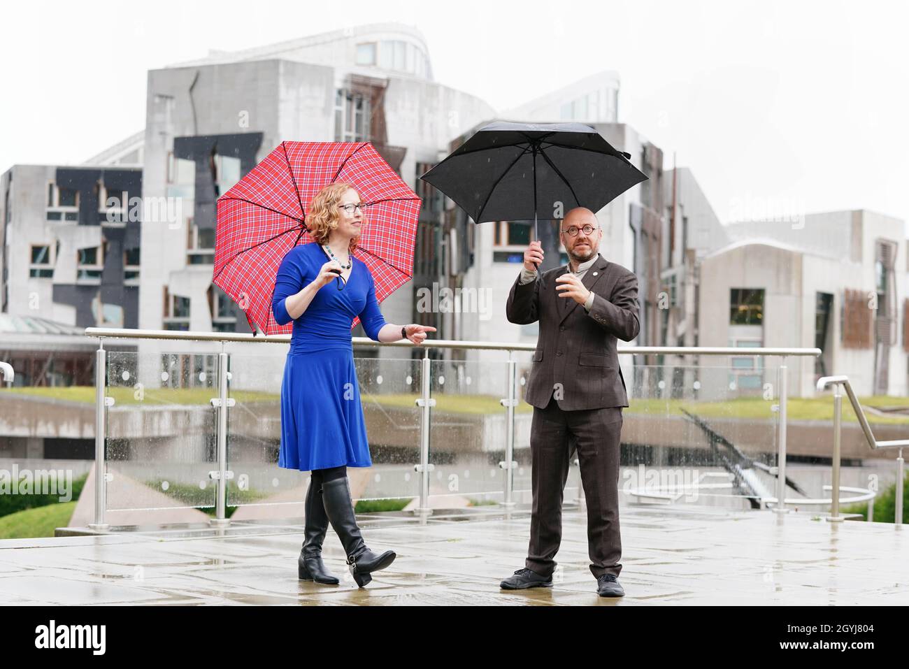 Scottish Greens co-leaders Lorna Slater and Patrick Harvie outside Dynamic Earth in Edinburgh, during their party's Autumn conference. Picture date: Friday October 8, 2021. Stock Photo